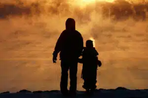 imagen ilustrativa de arraigo social